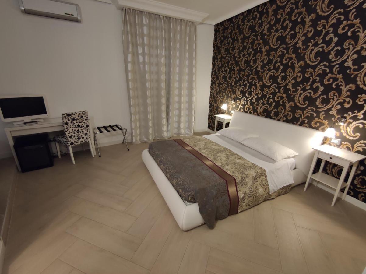 Sami Rooms - Teatro A 400 Mt - Ortigia A 1500 Mt - Syracuse Bagian luar foto