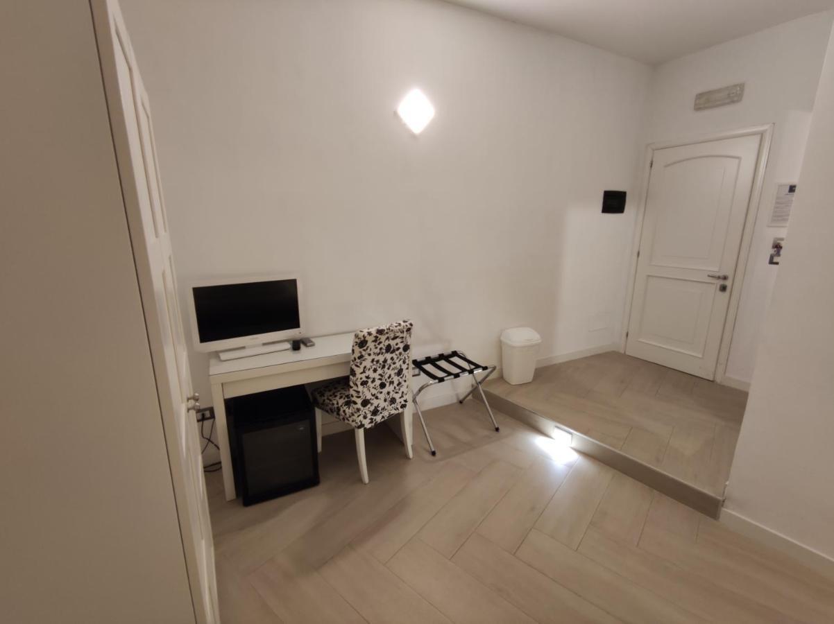 Sami Rooms - Teatro A 400 Mt - Ortigia A 1500 Mt - Syracuse Bagian luar foto