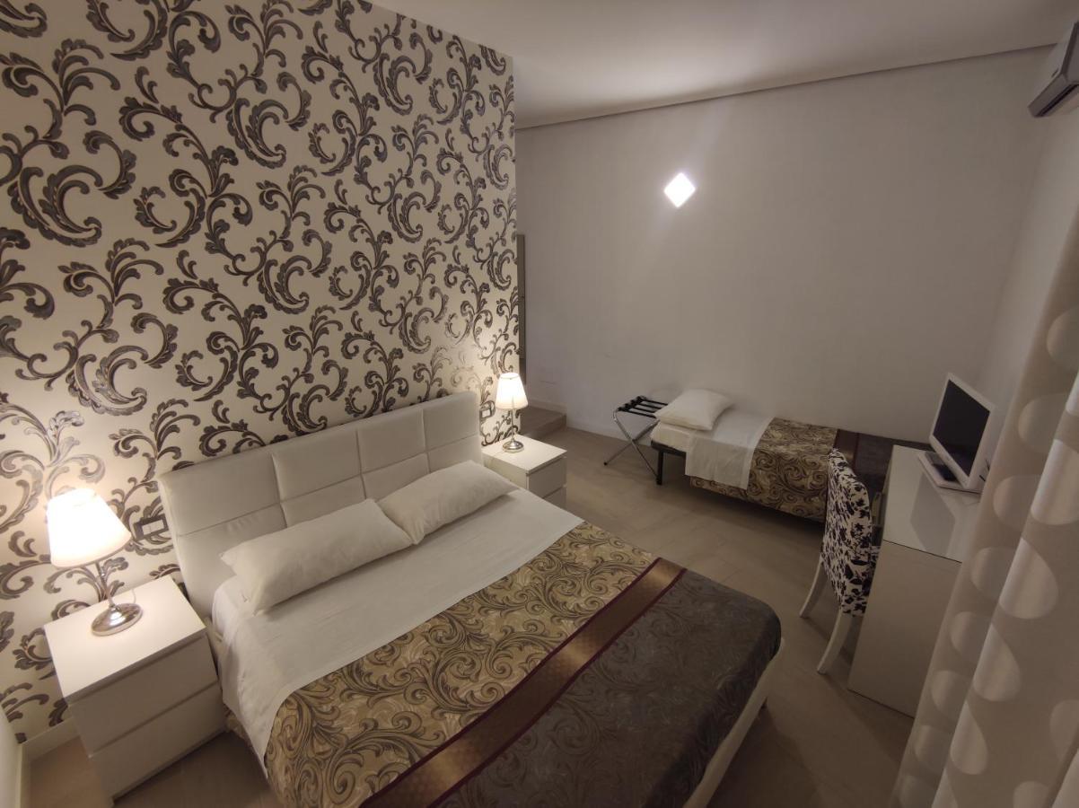 Sami Rooms - Teatro A 400 Mt - Ortigia A 1500 Mt - Syracuse Bagian luar foto